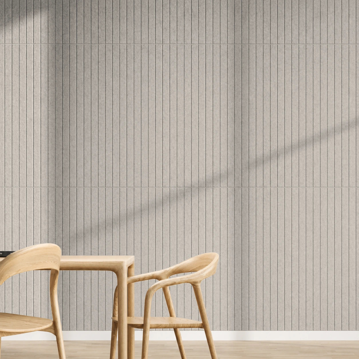 Akoestische wandtegels Lines – geluiddempend vilt met subtiele lijnen in Light Beige
